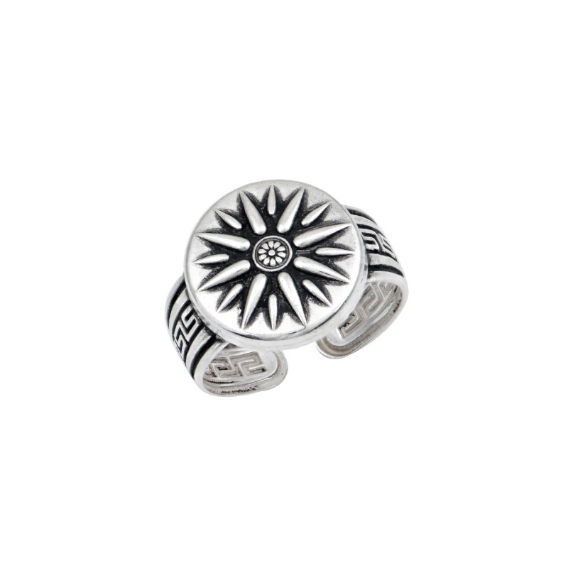 Δαχτυλίδι ήλιος της Βεργίνας. Οξειδωμένο ασήμι 925. Δαχτυλίδι ήλιος της Βεργίνας. Οξειδωμένο ασήμι 925.