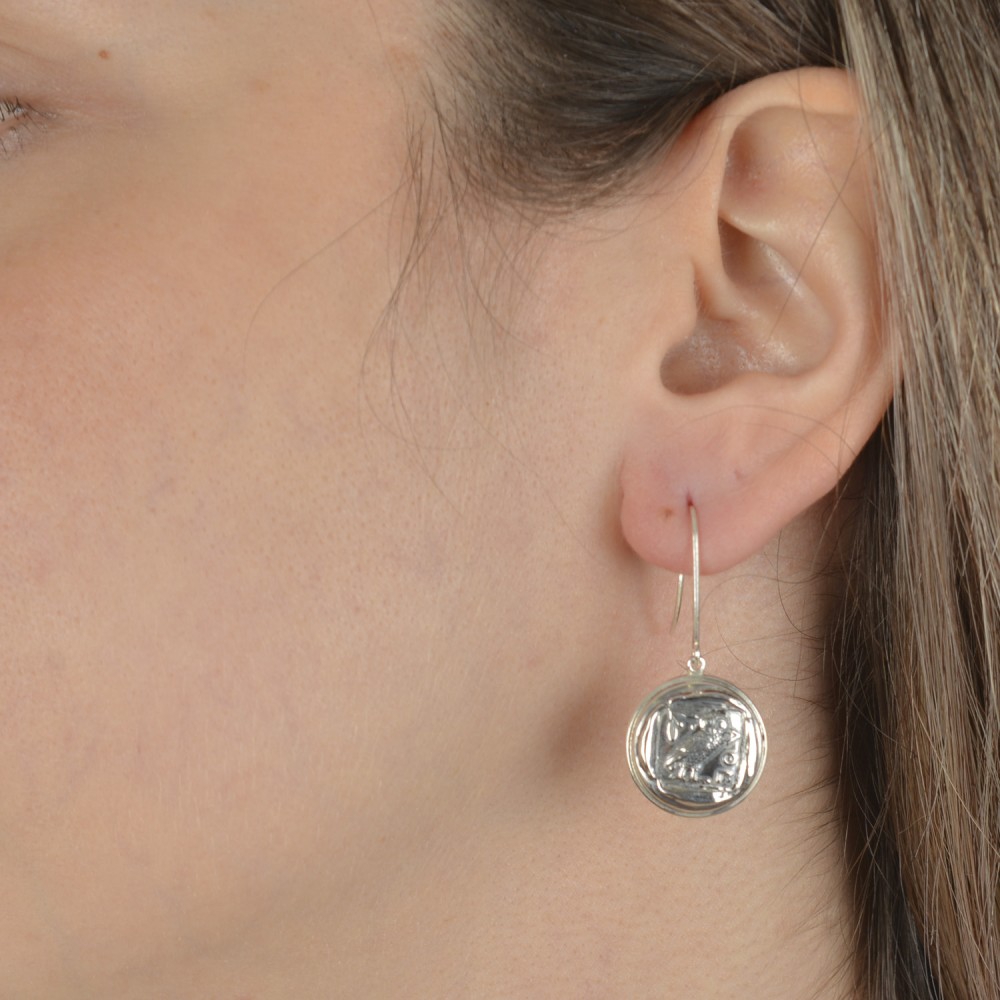 Κρεμαστά σκουλαρίκια κουκουβάγια. Οξειδωμένο ασήμι 925.