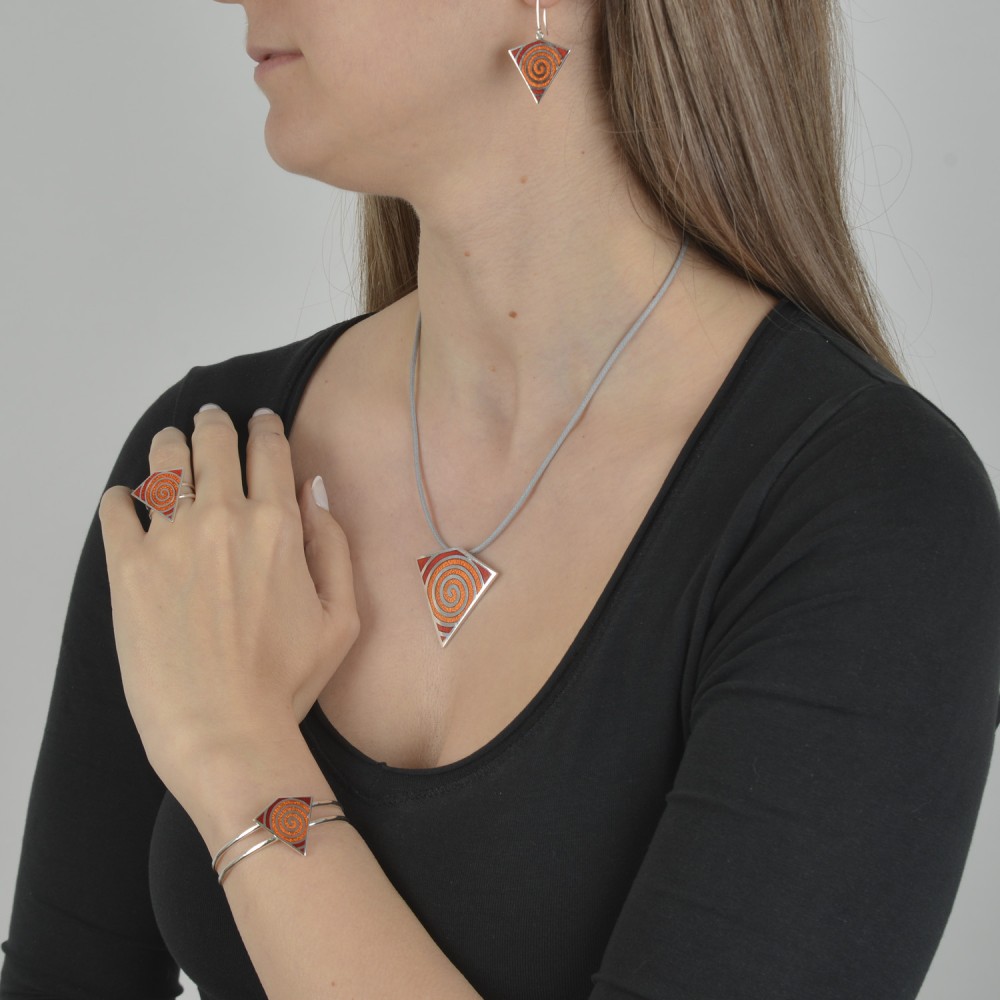 Δαχτυλίδι τρίγωνο ασήμι 925, Πορτοκαλί και κόκκινο σμάλτο με σπίρα
