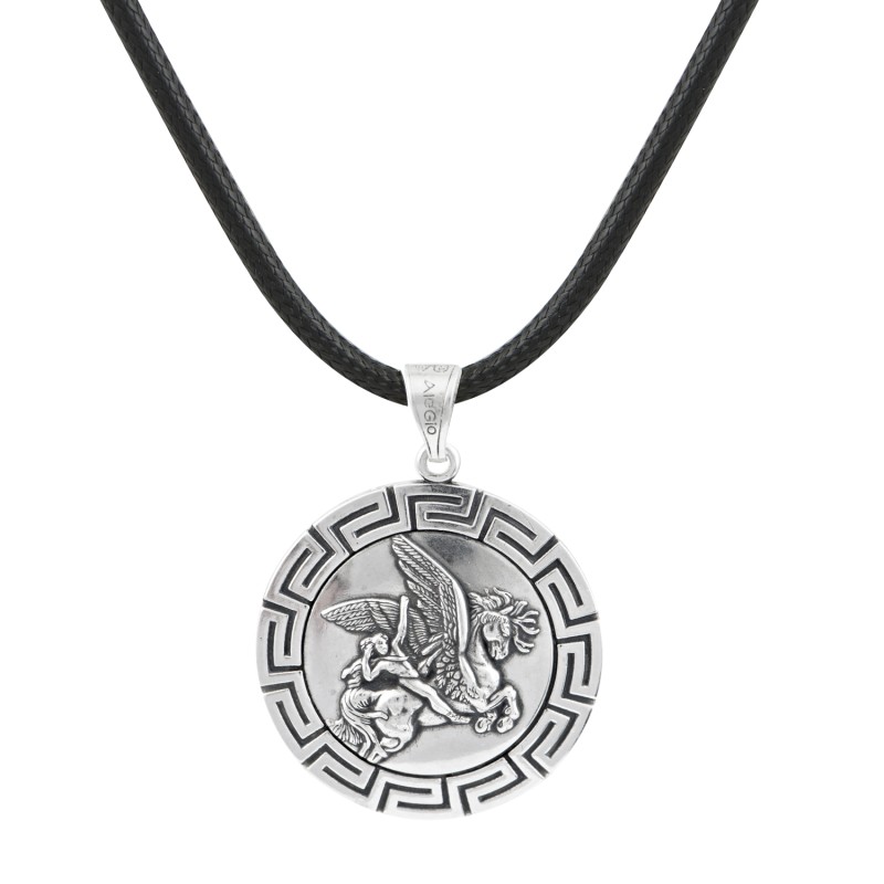 Μεγάλο μενταγιόν Πήγασος. Οξειδωμένο ασήμι 925. Μεγάλο μενταγιόν Πήγασος. Οξειδωμένο ασήμι 925.